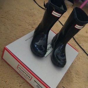 Black glossy Hunter rain boots